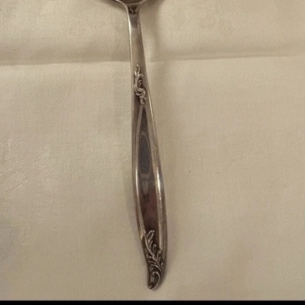 HOLMES & EDWARDS Deep Silver Serving‎ Spoon 9